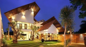 Sensational Tropical Distort House in Jakarta