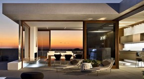 The Modern Chic Harborview Hills Residence in Newport Beach, California