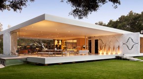 The Awe-Inspiring Glass Pavilion House in Santa Barbara, California