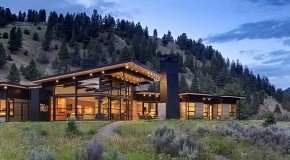 The Extravagant Views in the River Bank House in Big Sky, Montana