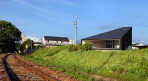 The Unou House of Japan – A Home by the Train Tracks