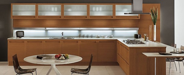 20 Sleek and Natural Modern Wooden Kitchen Designs