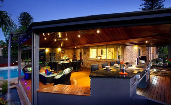 Open Plan Outdoor Kitchen