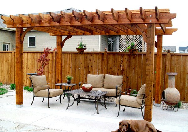 15 Designs of Pergolas to Shade Seating Areas | Home Design Lover