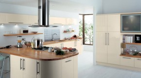 15 Earth-Toned High Gloss Kitchen Designs