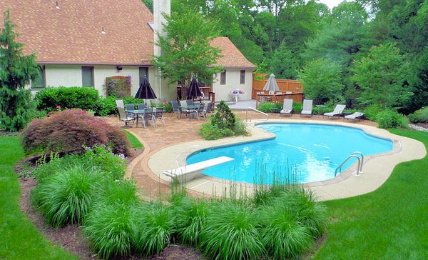 15 Pool Landscape Design Ideas | Home Design Lover