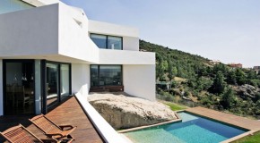 The Spectacular El Viento House in Madrid, Spain