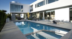 The Superb Minimal Design of Modern Family Home in Venice, California