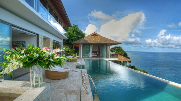 The Breathtaking Views of Liberty Villa in Phuket, Thailand | Home ...