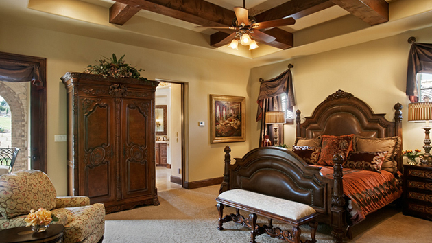 15 Extravagantly Beautiful Tuscan Style Bedrooms | Home Design Lover