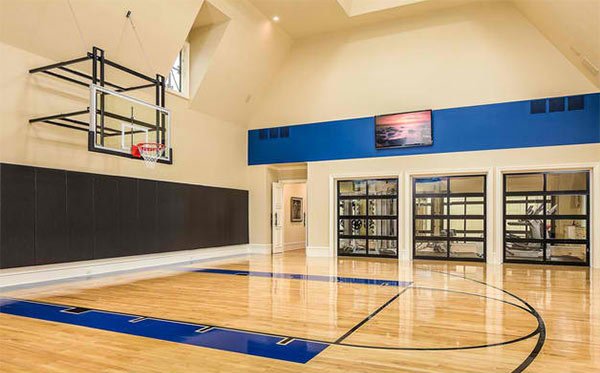 15 Ideas for Indoor Home Basketball Courts | Home Design Lover