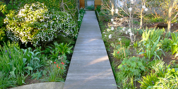 Have an appealing entry walk and walkways