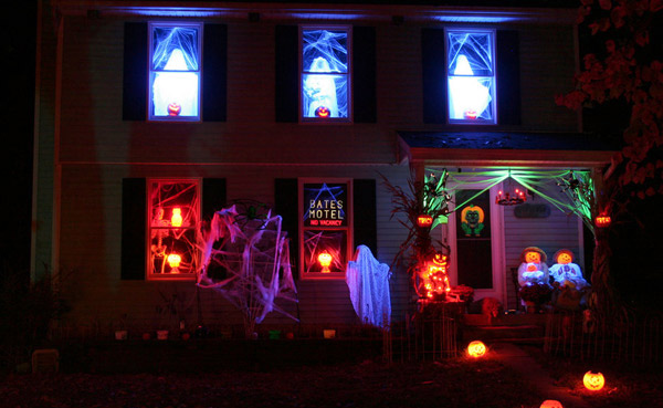 15 Spooky Halloween Home Decorations | Home Design Lover