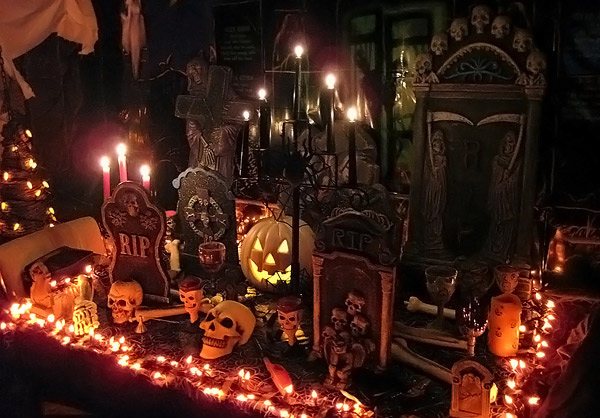 15 Spooky Halloween Home Decorations Home Design Lover