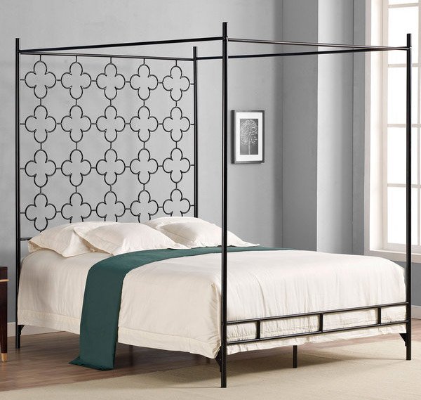 Quatrafoil Queen Canopy Bed