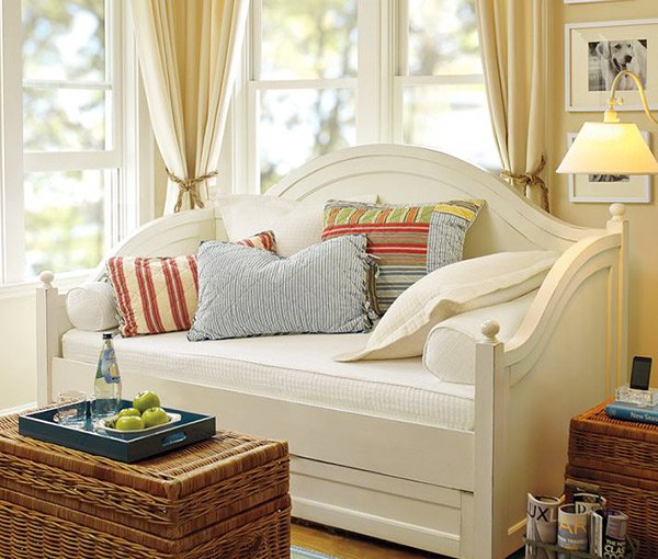 15 Daybed Designs Perfect for Seating and Lounging | Home ...