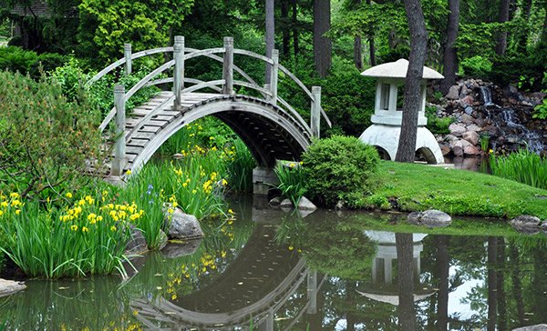 japanese zen garden bridge