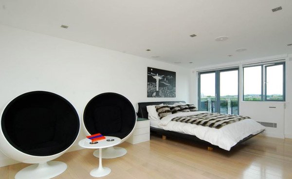 Black and White Bedroom Ideas