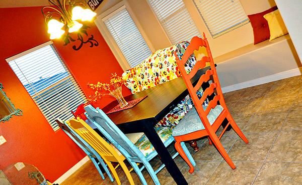 Different Color Dining Room Chairs : Awesome Different Color Dining Room Chairs Pictures ... / Most chairs have the ability to change the upholstering material, so choose a color that is striking, if the rest of the dining room is in simple colors, upholstered chair will give freshness different energy and positiveness will move in your dining room, because believe it or not, colors affect to our mood.