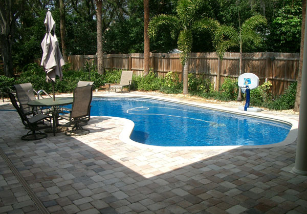 Backyard Pool Ideas for your New In-ground Swimming Pool 5