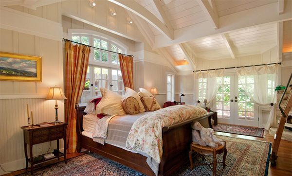 Debra Traditional Bedroom
