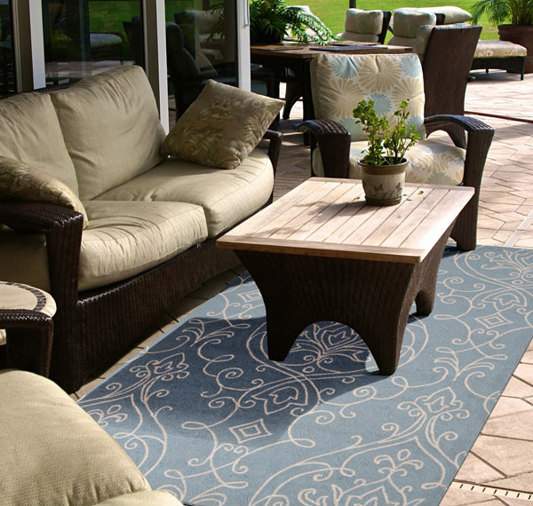 Rain Sky Hand Hooked Indoor/Outdoor Rug