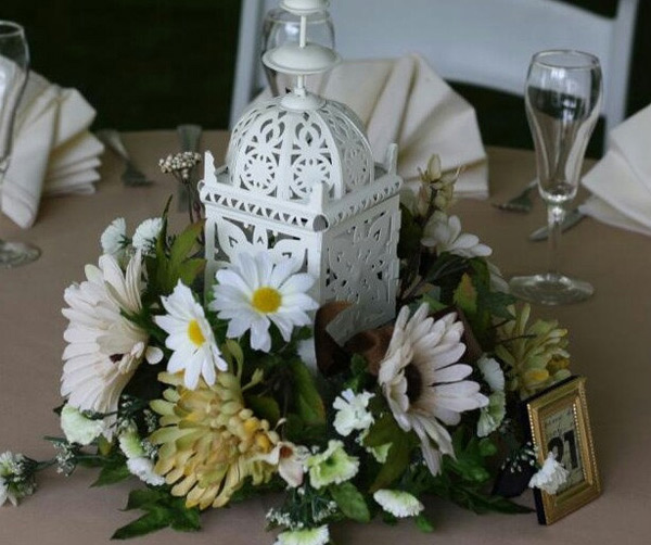 White Metal Lantern Wedding Table Centerpieces