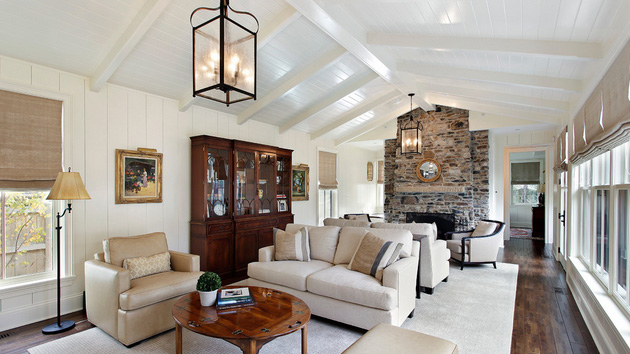 vaulted ceiling living room