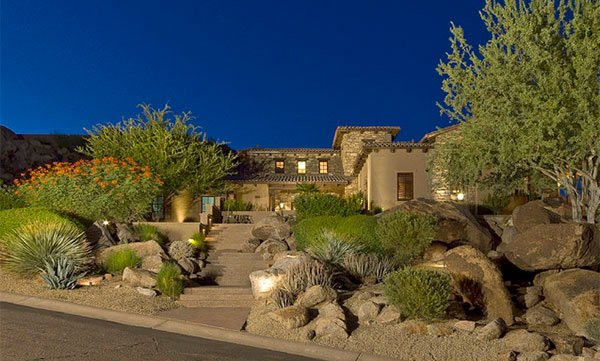 17 Parched Desert Landscaping Ideas | Home Design Lover