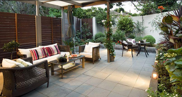 outdoor living rooms