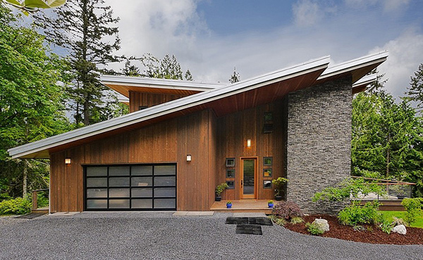 Issaquah House in Squak Mountain With Modern Cottage Features