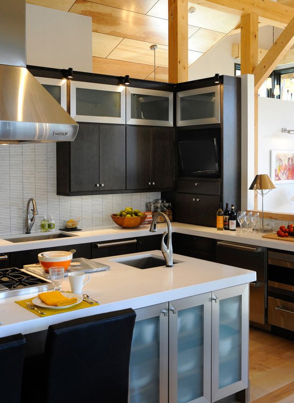 Black Kitchen Cabinets