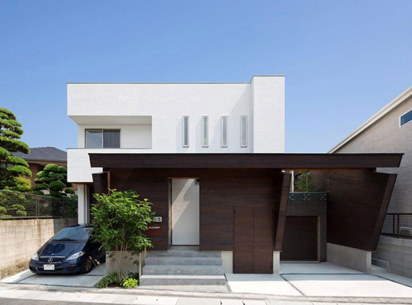 Contemporary Minimalist House  of Corridor  in Japan Home  