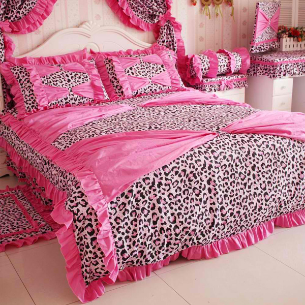 15 Lovely Bedrooms with Leopard Accents | Home Design Lover