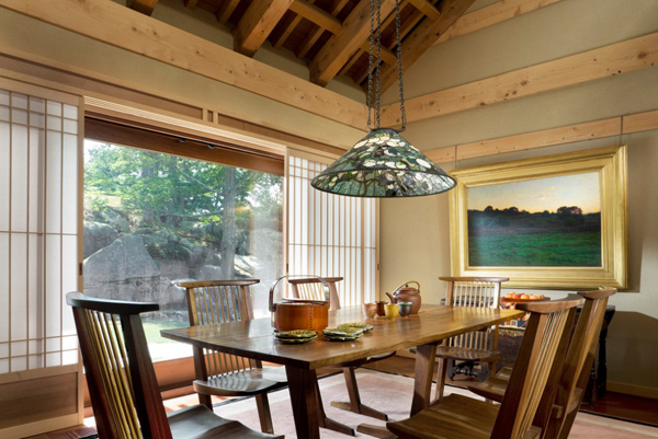 simple Asian dining room