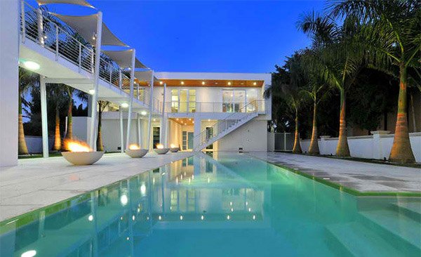 courtyard pool