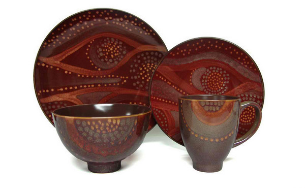 Red Vanilla Organic Brown 16-piece Dinner Set