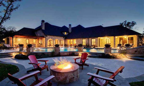 Fire Water Combo In 15 Traditional Pools With Fire Pits Home Design Lover