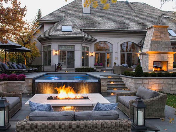 Fire+Water Combo in 15 Traditional Pools with Fire Pits | Home Design Lover