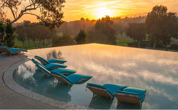 15 Ideas for Modern and Contemporary Lounge Chairs in Pools | Home