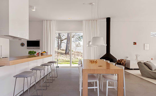 dining kitchen area