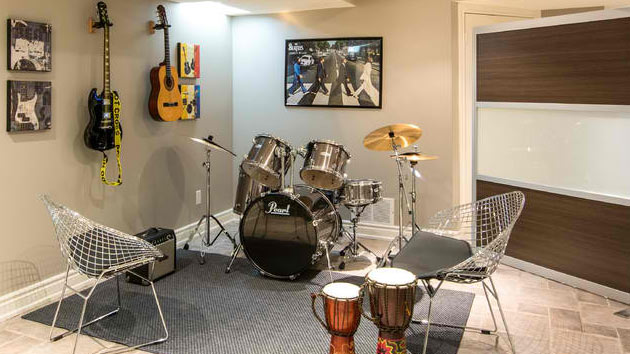 Home Studio.  Home music rooms, Home studio setup, Music room design