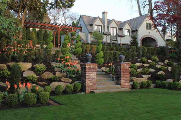 Tips on How to Landscape on a Hill | Home Design Lover