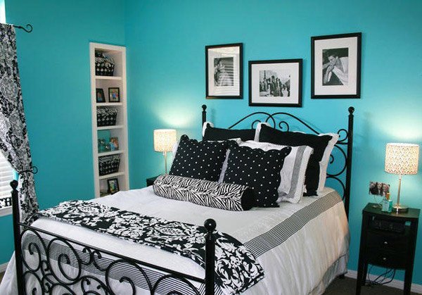 Pretty Combo Of Turquoise And Black In 15 Bedroom Interiors Home Design Lover