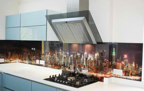 Glass Splashbacks Add Interesting Appeal to Your Kitchens | Home Design  Lover
