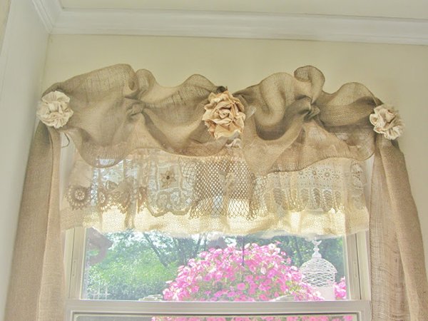 Shabby Chic DIY Valance