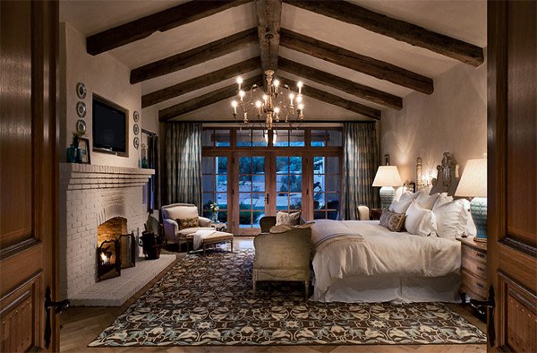 luxurious Mediterranean design bedroom