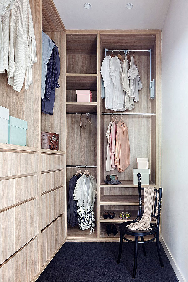 walk-in closet