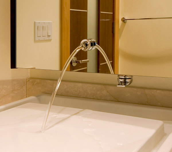 laminar mirror Bathroom faucets featured