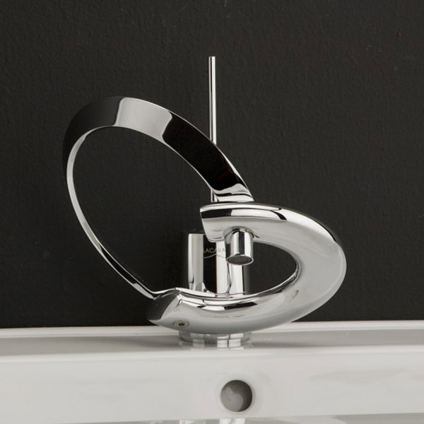 heart shape Bathroom faucets featured